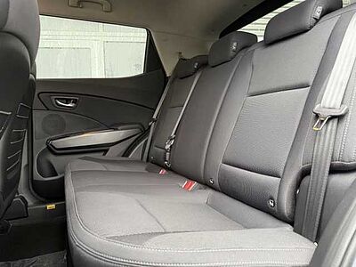 KGM Tivoli 6MT 2WD+Navi+Kamera+Sitzhzg.+Lichtauto.